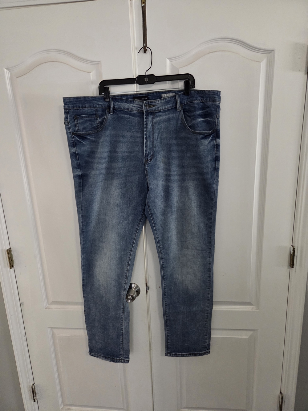 Aeropostale Men's Slim Straight Light Blue Jeans